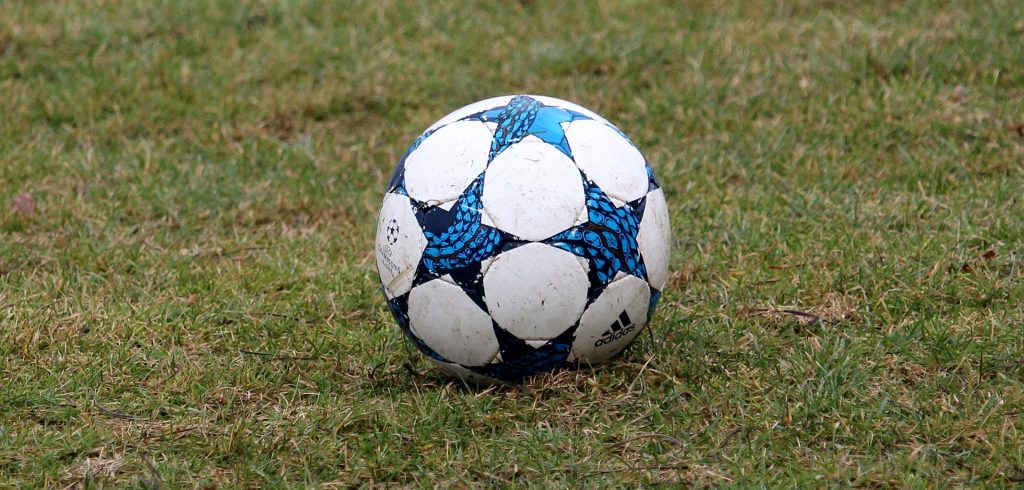 Article : Percy Tau : La Premier League peut attendre, je suis en Champions League