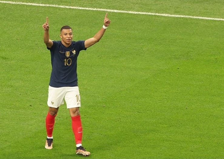 Article : Cameroun&nbsp;: Ce qu&rsquo;il faut retenir de la visite de Kylian Mbapp&eacute;
